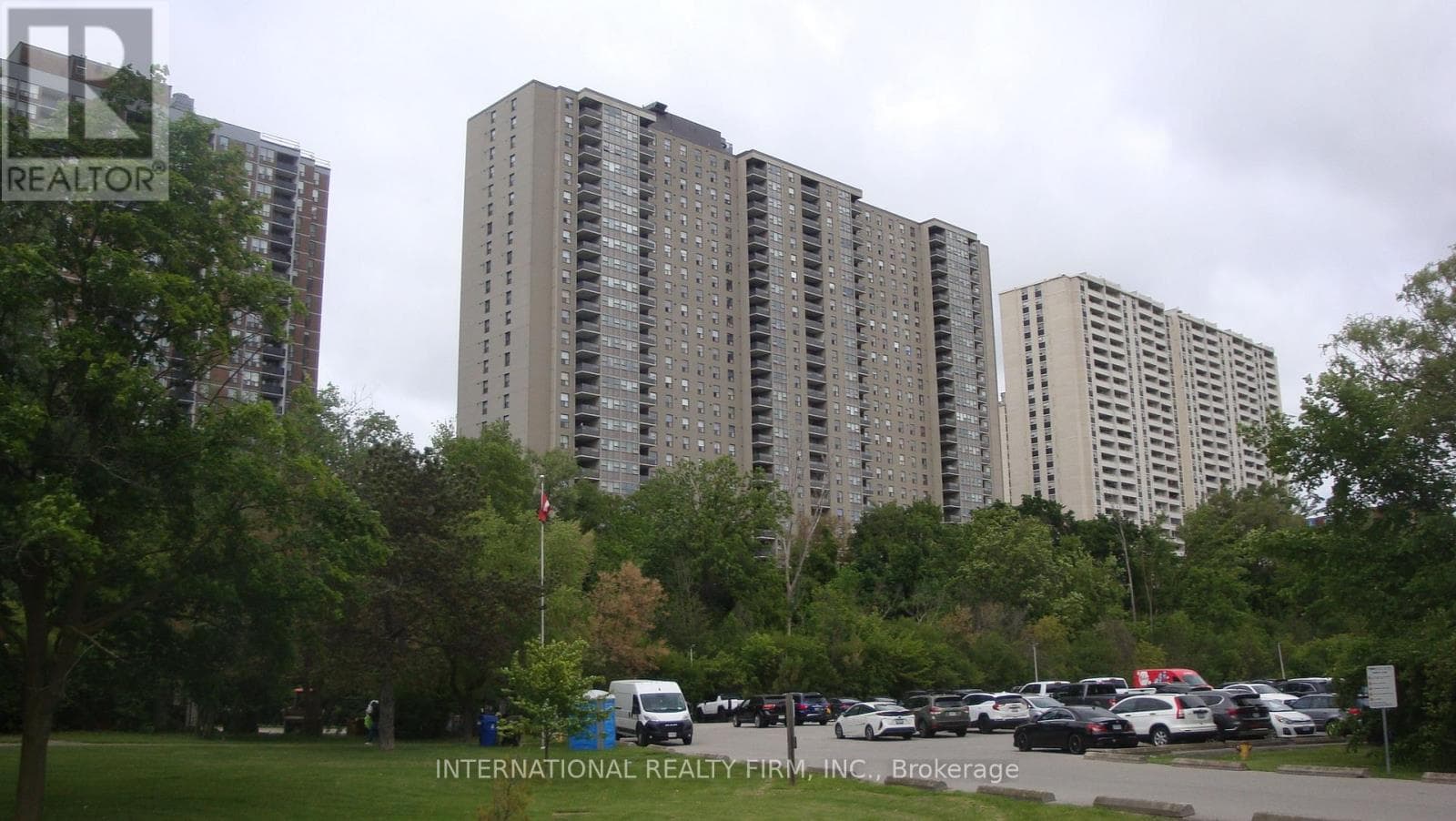503- 75 Emmett Avenue