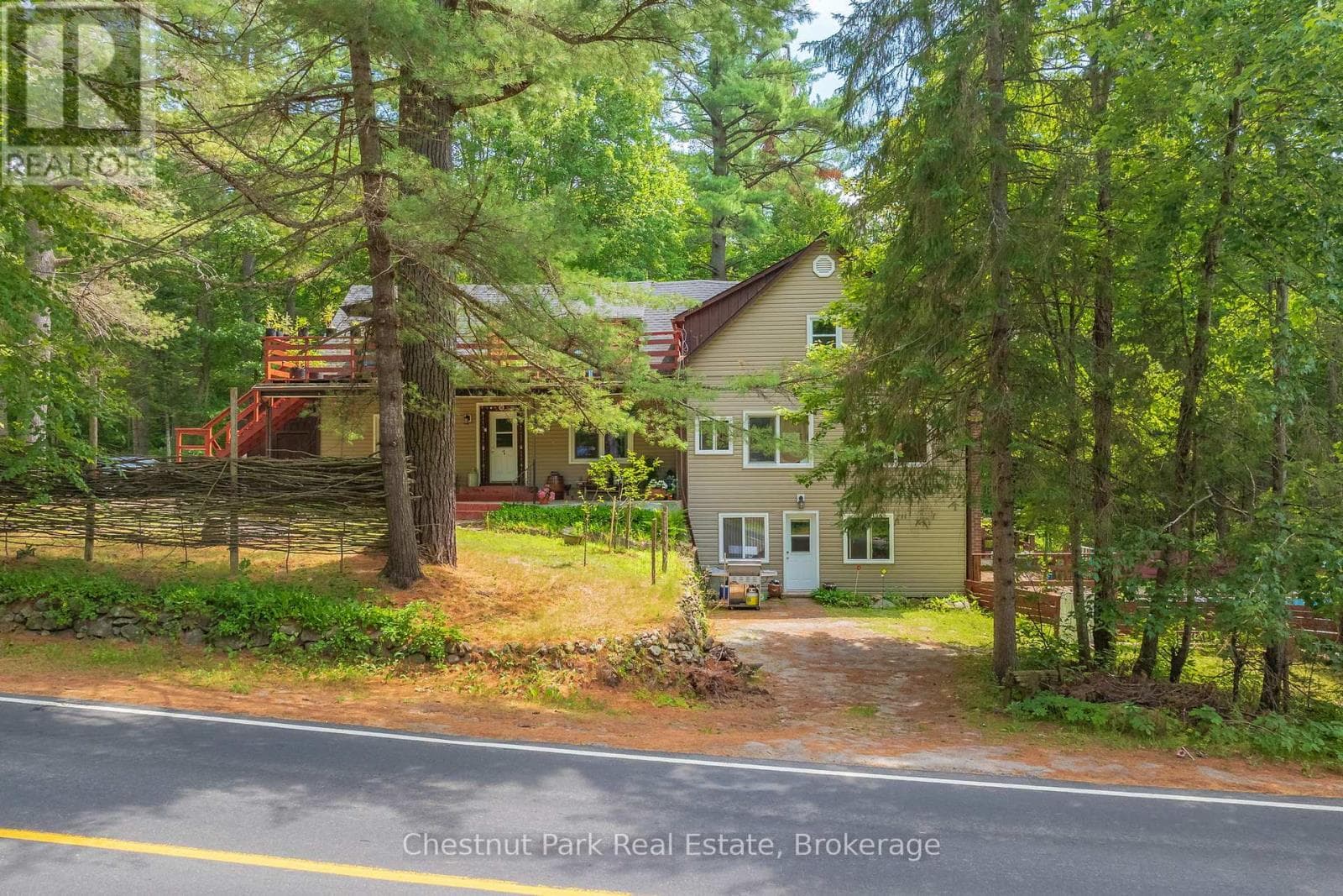 869 Muskoka Road 10