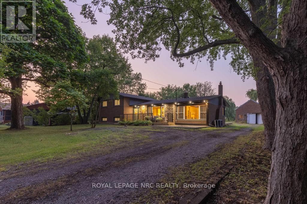2432 Port Robinson Road