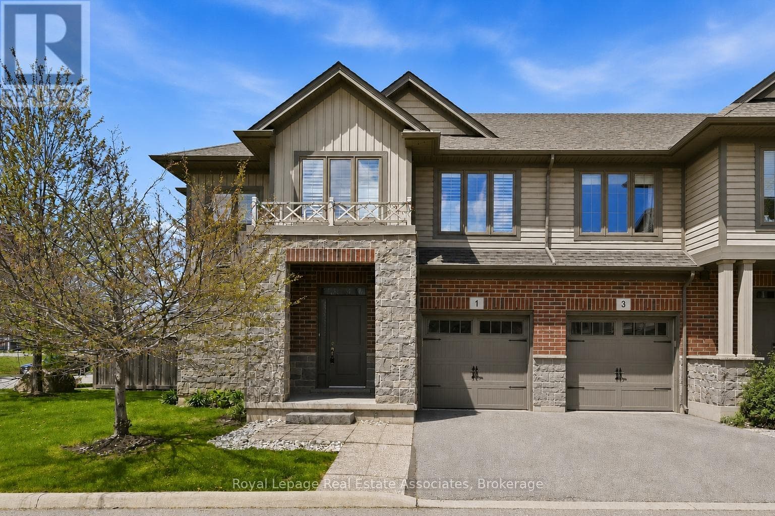 1 Southshore Crescent