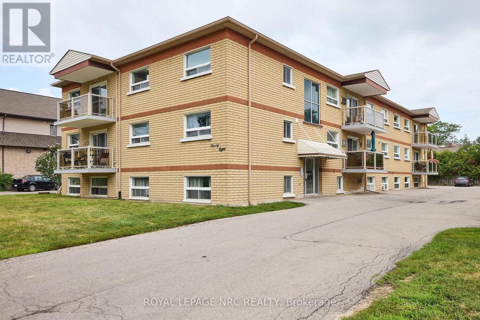 11- 98 Woodlawn Road