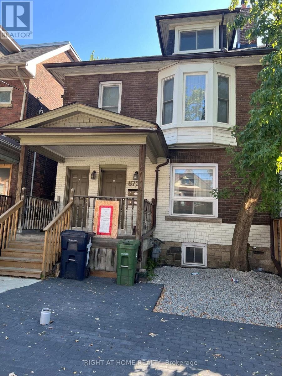 875 Bathurst Street
