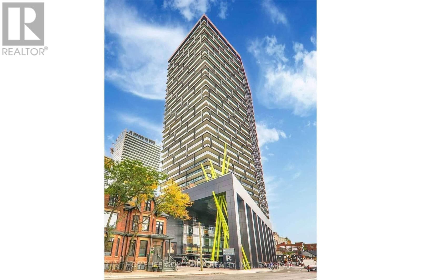 3307- 125 Peter Street