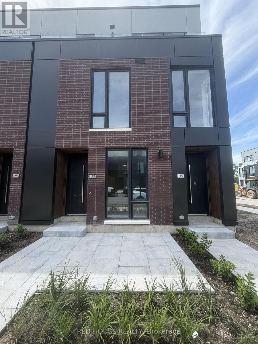 175 Everett Common