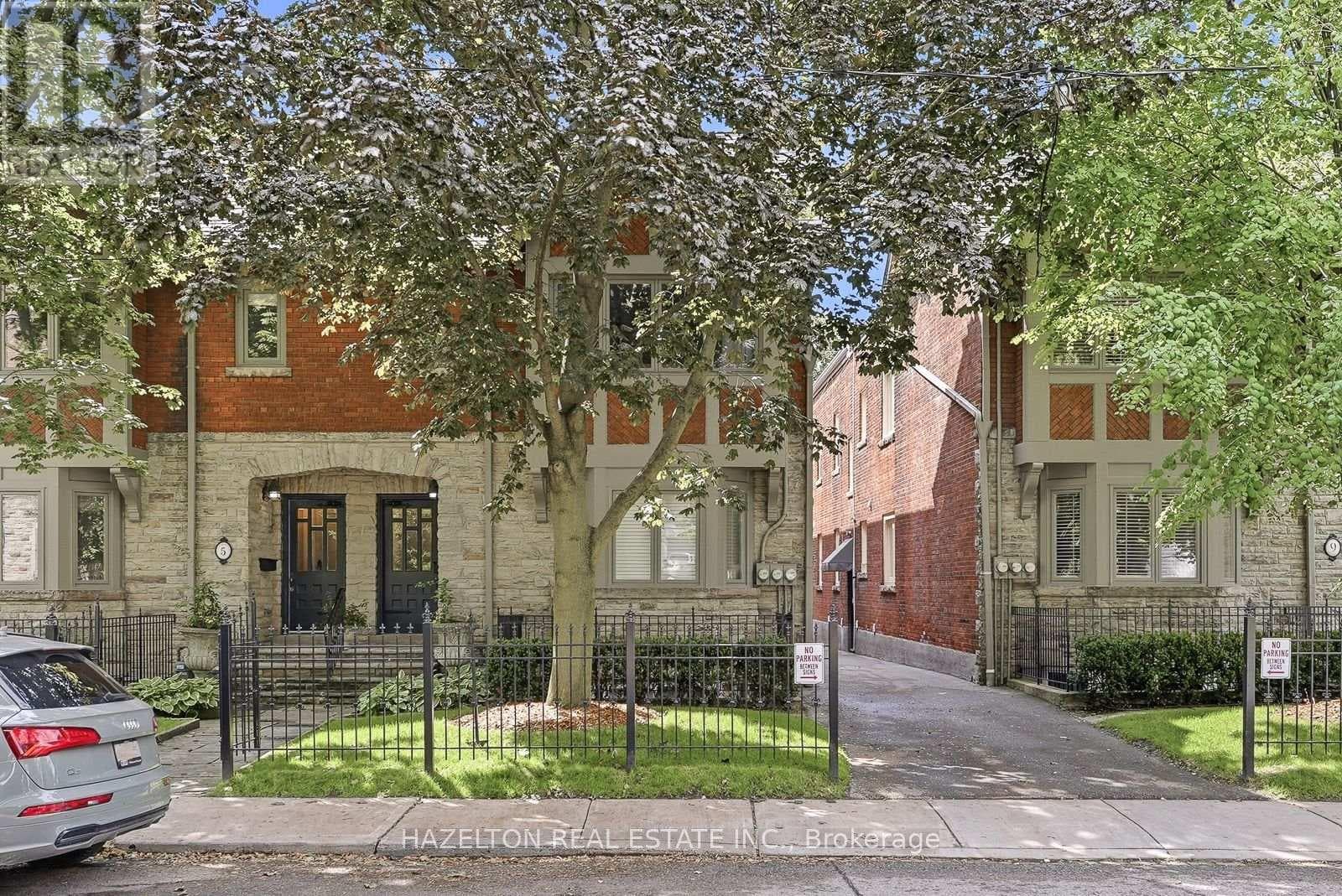 7A- 7 Clarendon Avenue