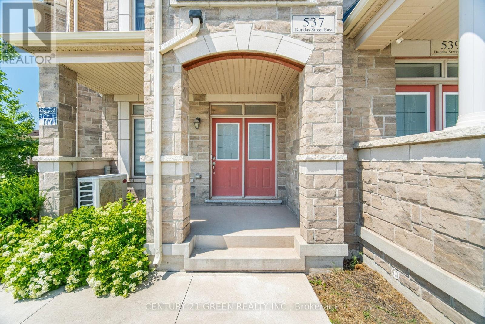 537 Dundas Street