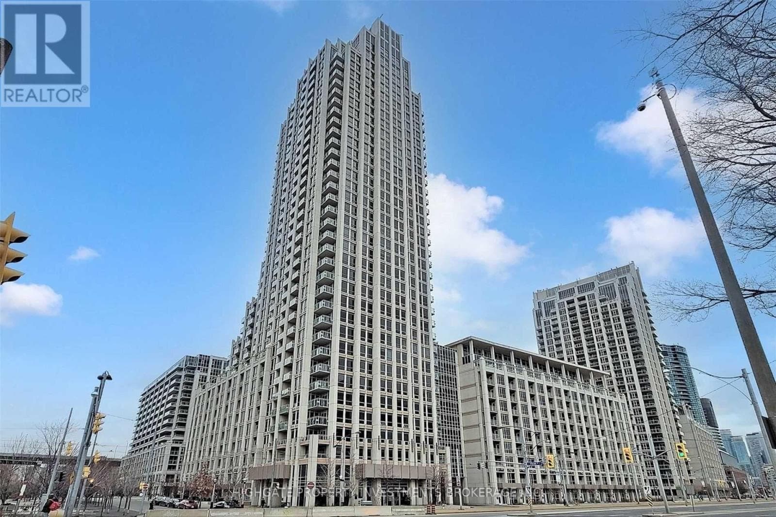 2506- 628 Fleet Street