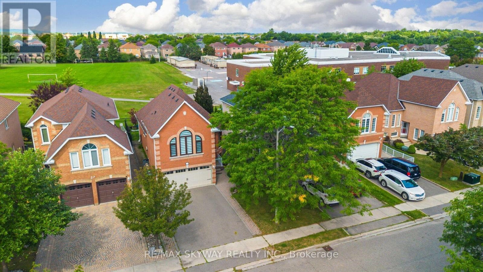 25 Woodcreek Drive