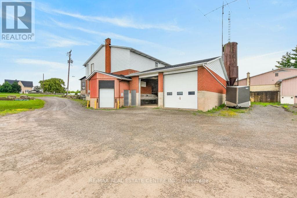 Industrial at Bay 3 & 4- 8268 Highway No 20 Highway, Grimsby (Grimsby Escarpment), Ontario - Photo 1 - RE/MAX Garden City Realty