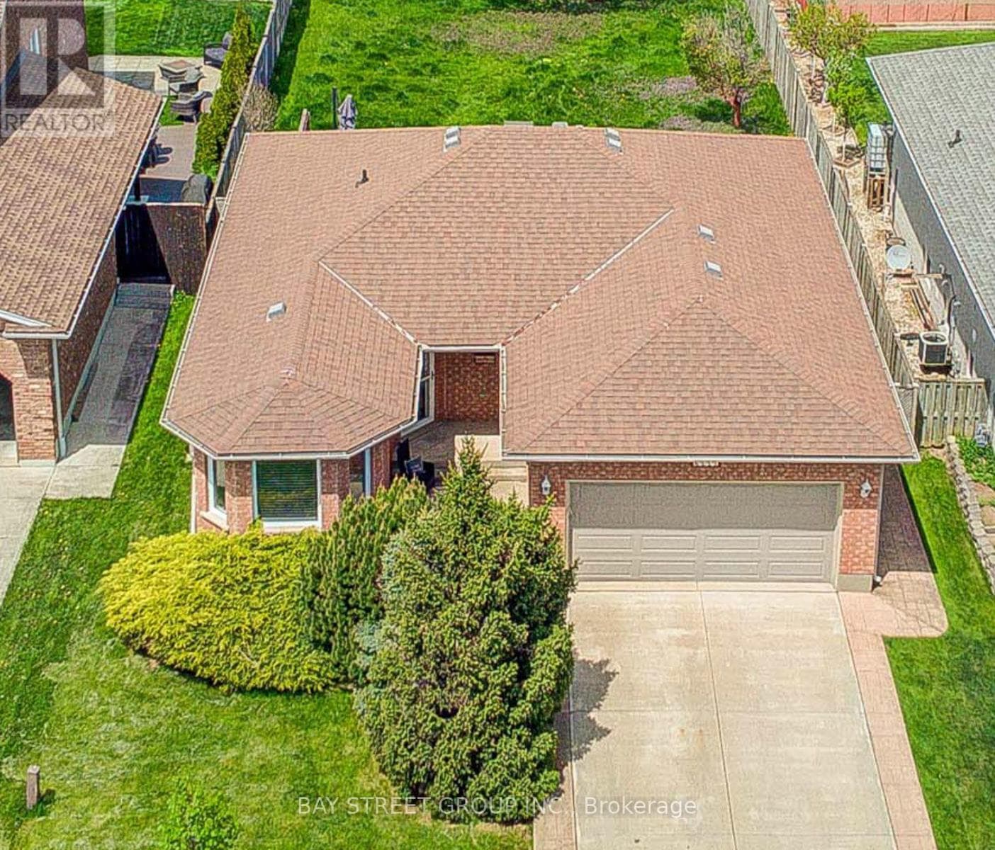 Single Family at Lower- 8223 MARCON Street, Niagara Falls (Ascot), Ontario - Photo 1 - RE/MAX Garden City Realty