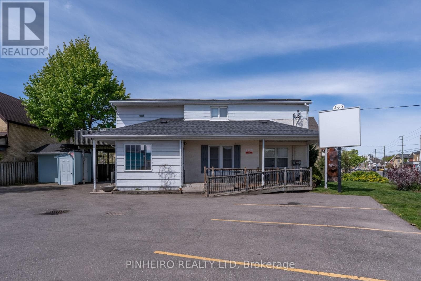 Office at 369 Hamilton Road, London East (East L), Ontario - Photo 1 - RE/MAX Garden City Realty