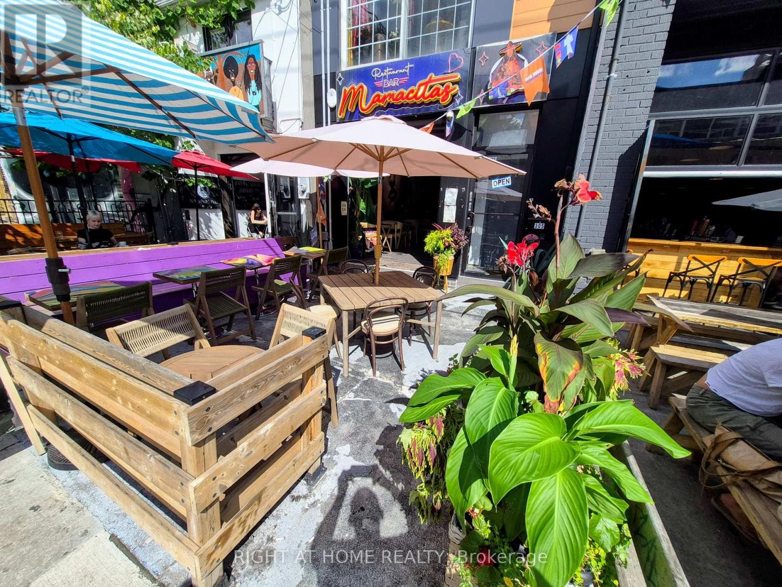 Retail at 305 Augusta Avenue, Toronto (Kensington-Chinatown), Ontario - Photo 1 - RE/MAX Garden City Realty
