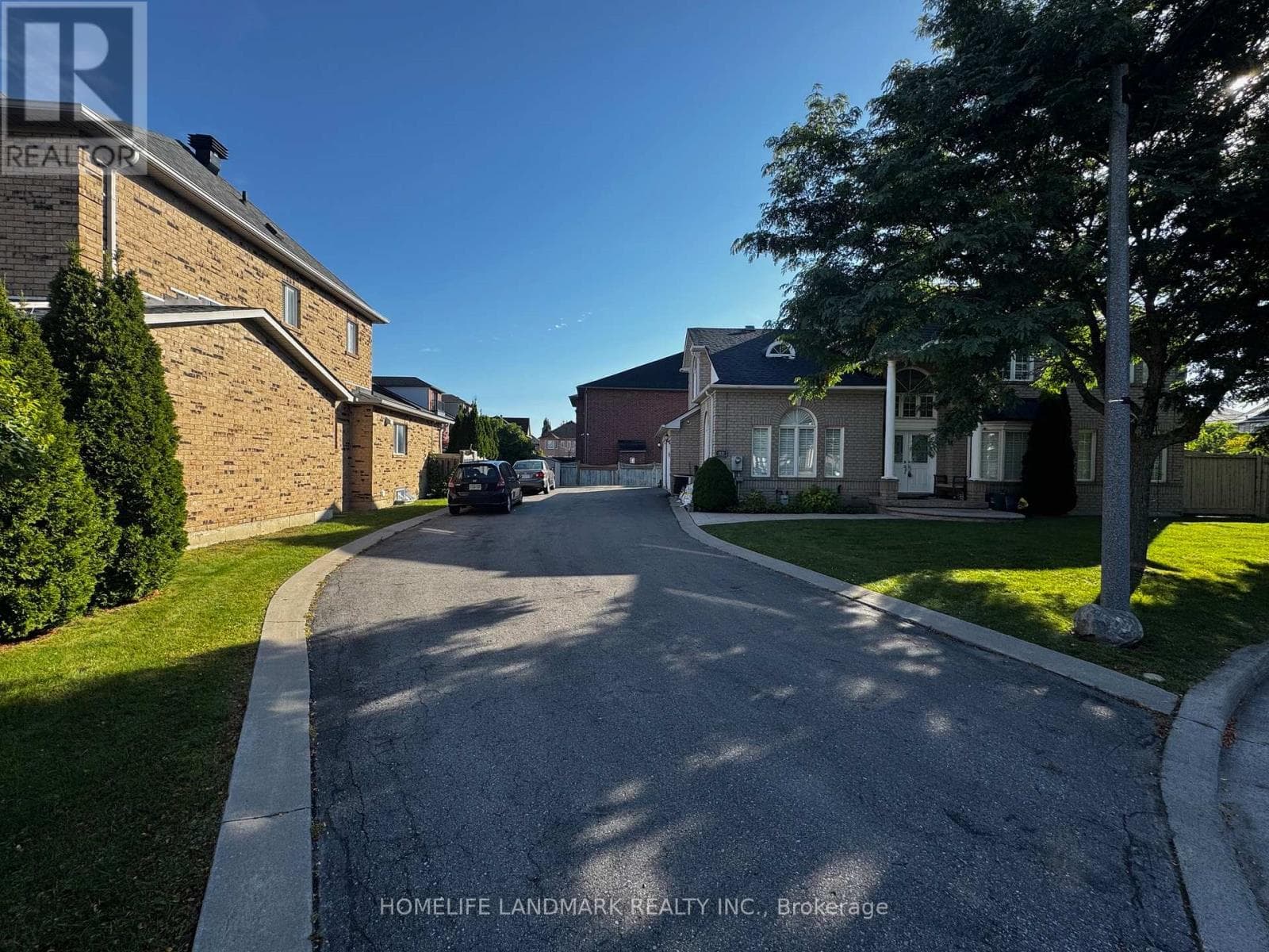 Single Family at 33 Ramsgate Court, Markham (Milliken Mills East), Ontario - Photo 1 - RE/MAX Garden City Realty