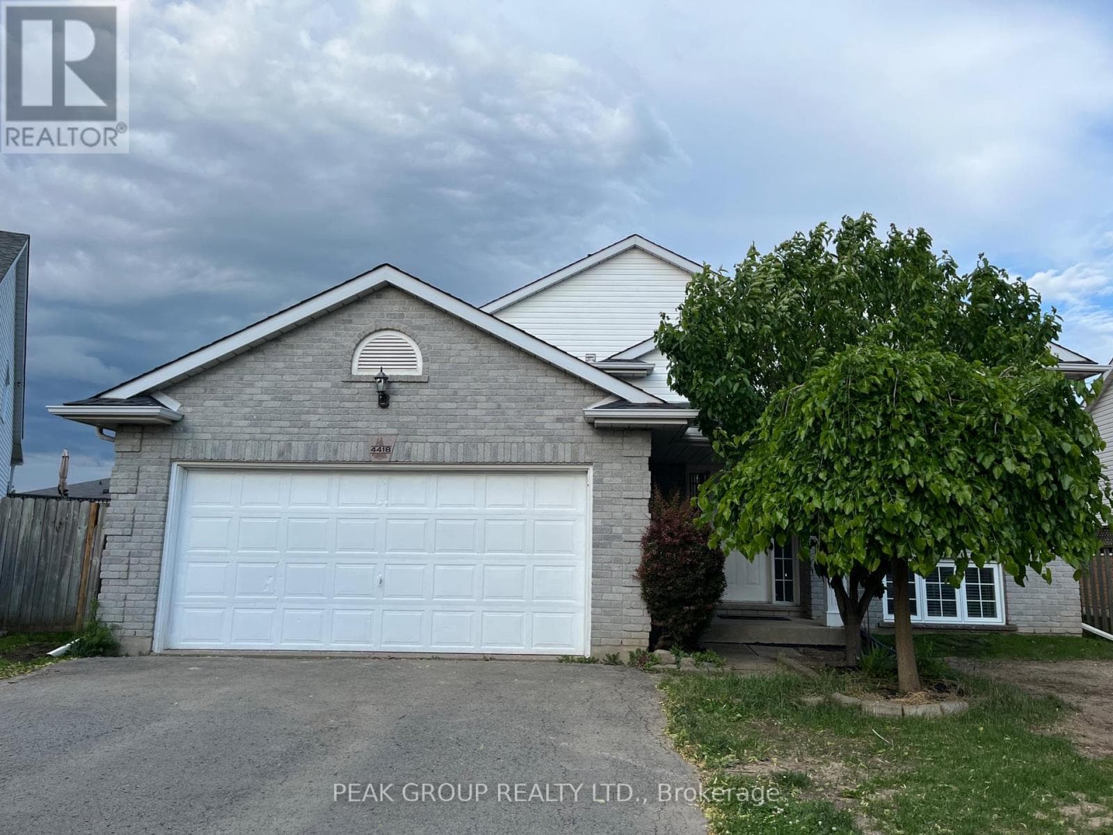 Single Family at 4418 CONNELL Avenue, Niagara Falls (Ascot), Ontario - Photo 1 - RE/MAX Garden City Realty