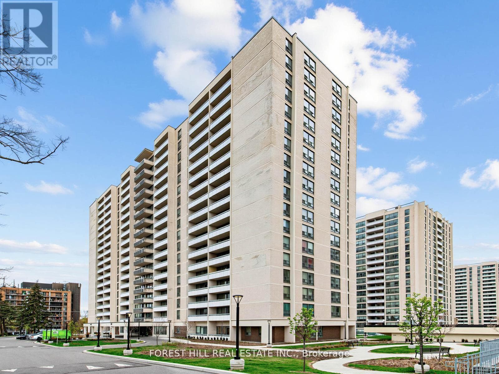 Single Family at 813- 140 Elm Ridge Drive, Toronto (Briar Hill-Belgravia), Ontario - Photo 1 - RE/MAX Garden City Realty