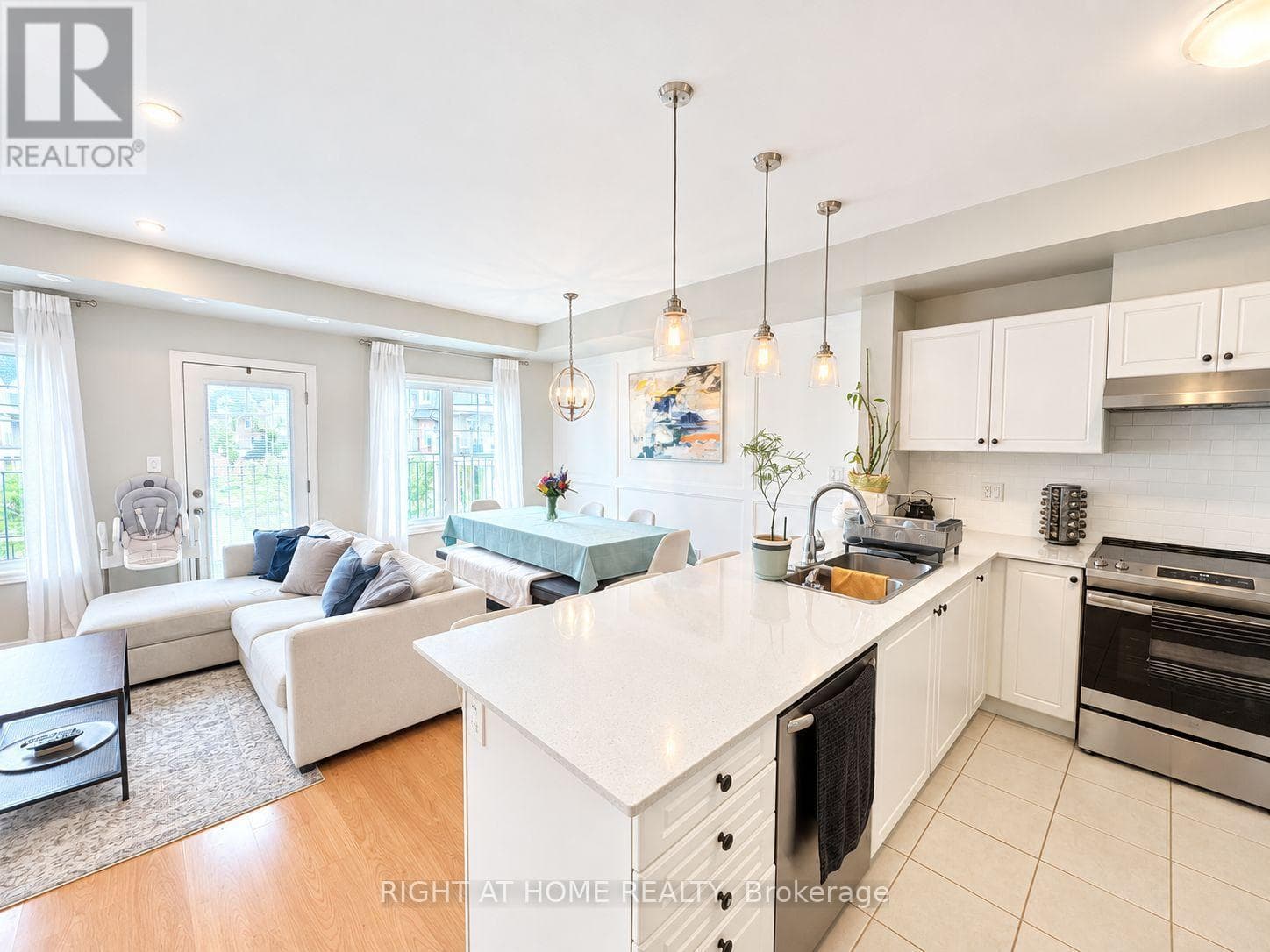 Single Family at 40-03- 2420 Baronwood Drive, Oakville (WM Westmount), Ontario - Photo 1 - RE/MAX Garden City Realty
