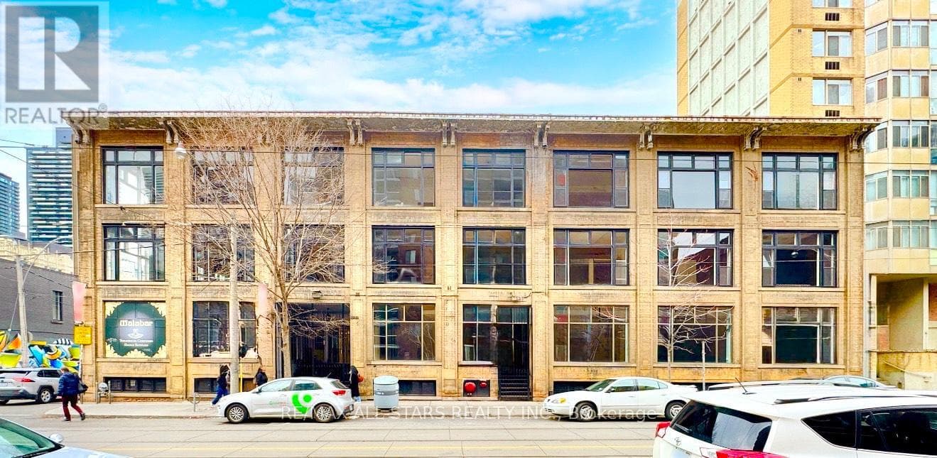 Office at B100- 14 Mccaul Street, Toronto (Kensington-Chinatown), Ontario - Photo 1 - RE/MAX Garden City Realty