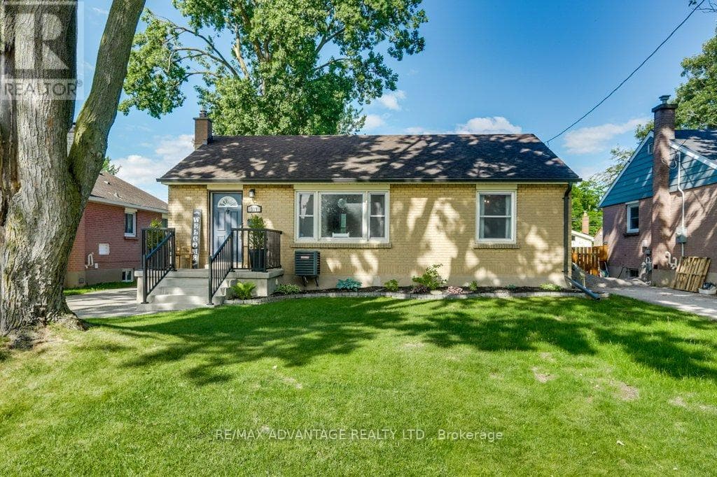 319 Manitoba Street