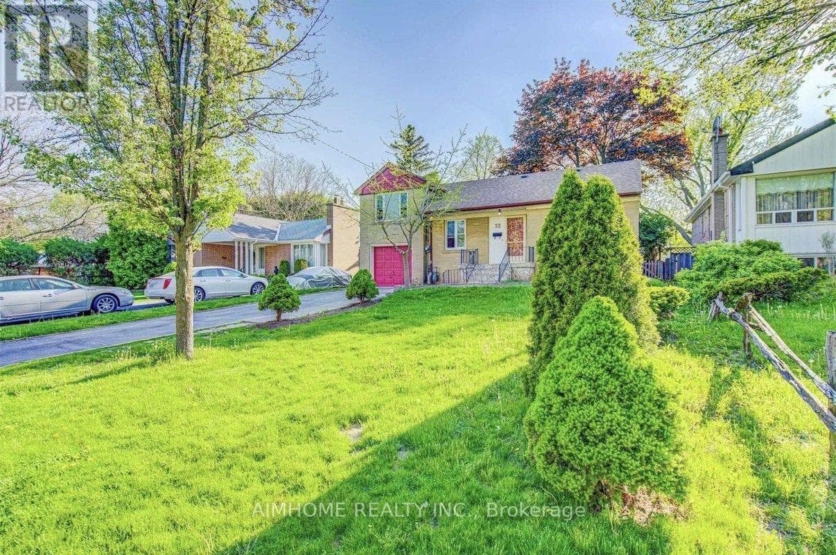 32 Lauralynn Crescent