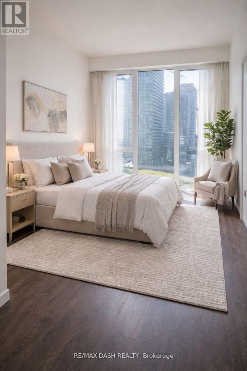 806W- 27 Bathurst Street