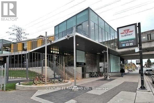 #215- 5 Massey Square