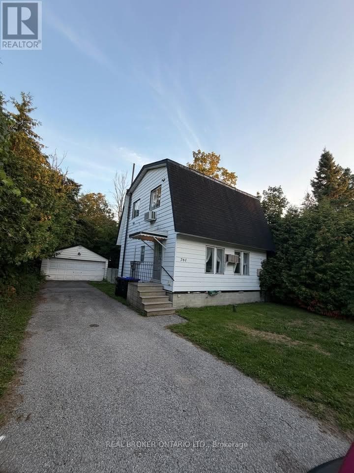 761 Innisfil Beach Road