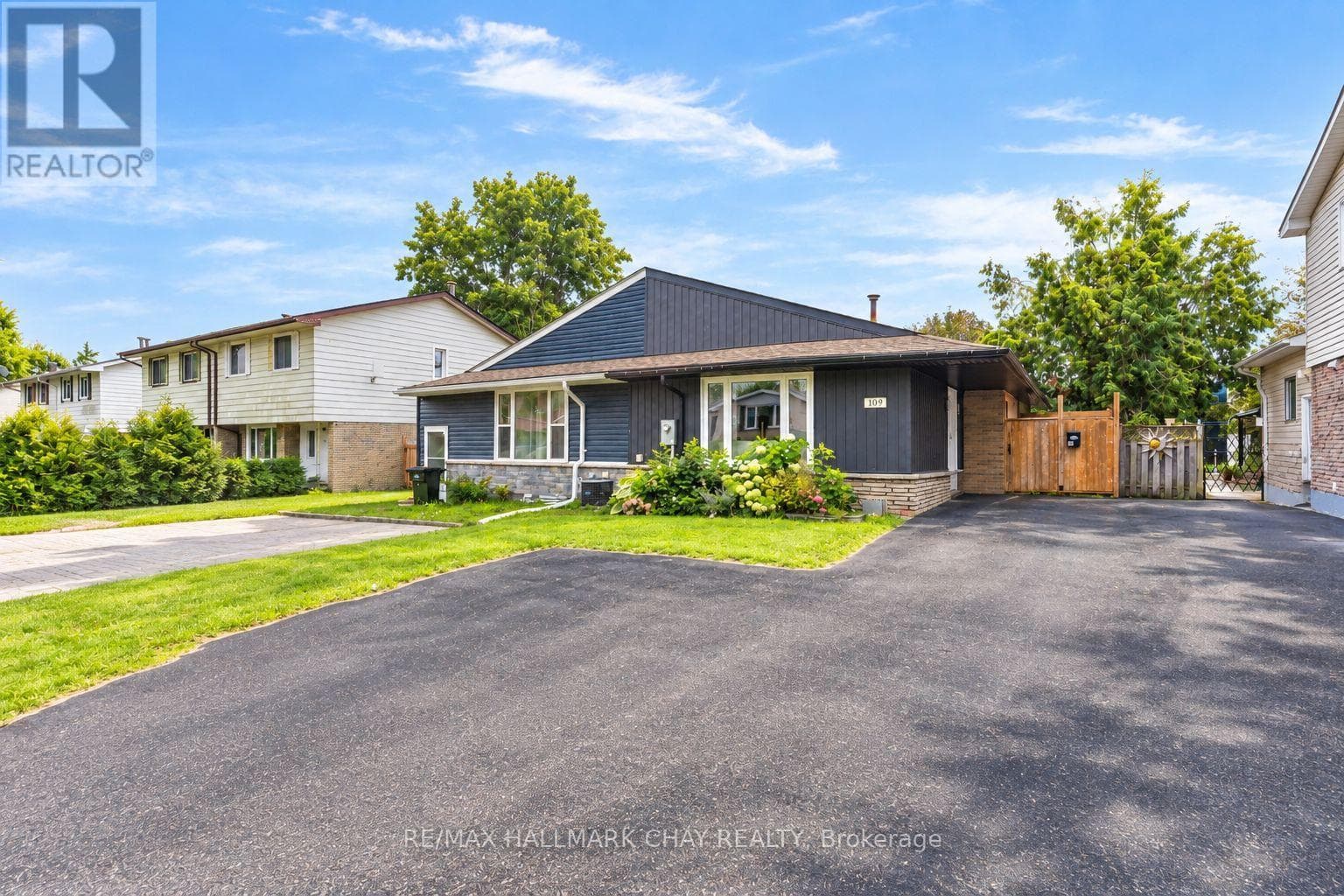 109 Daphne Crescent