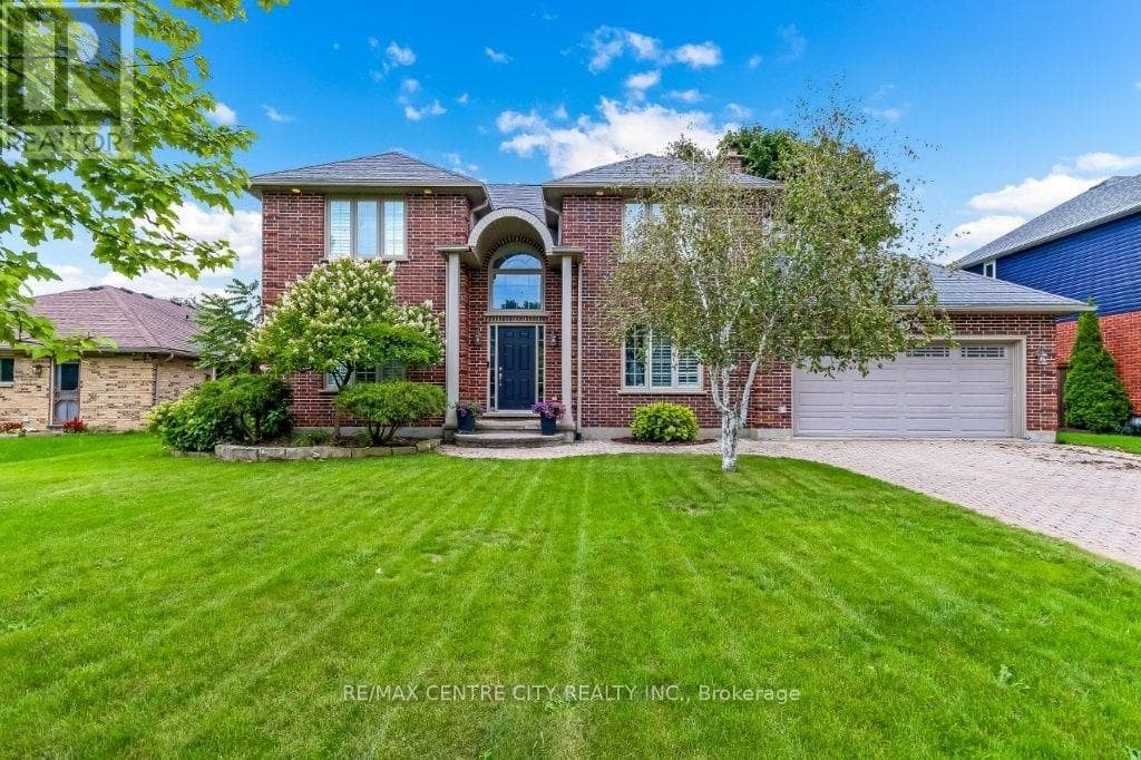 3910 Stacey Crescent