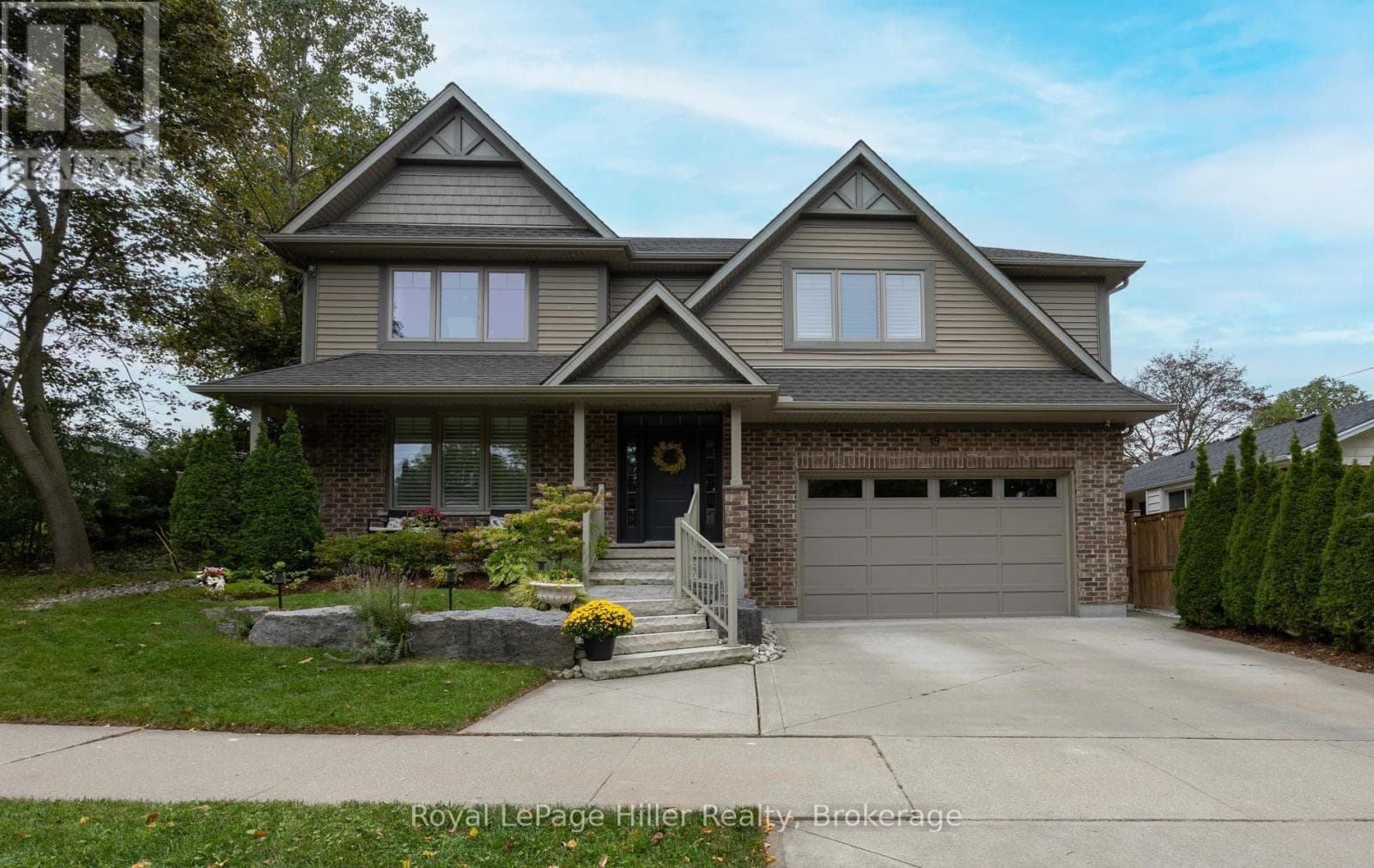 15 Sweetbriar Drive