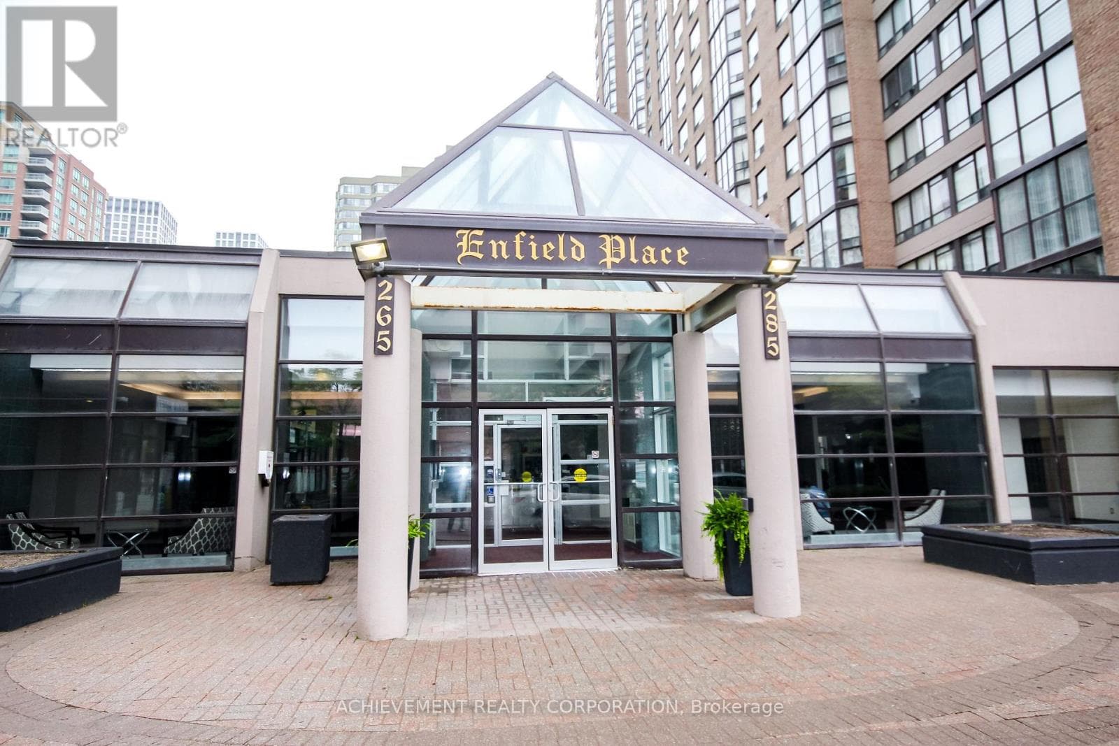 1106- 285 Enfield Place