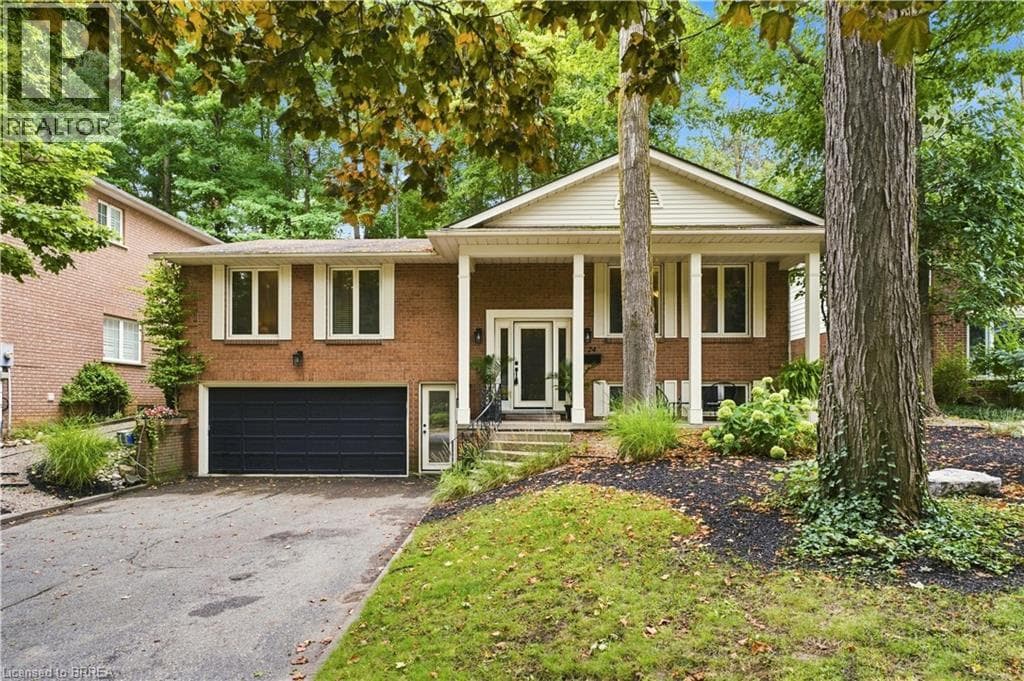 Single Family at 24 PRIMROSE Path, Kitchener, Ontario - Photo 1 - RE/MAX Garden City Realty