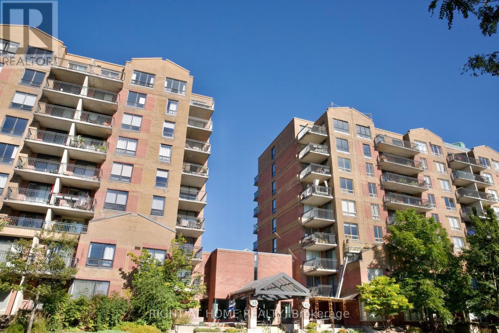 205- 35 Holland Avenue