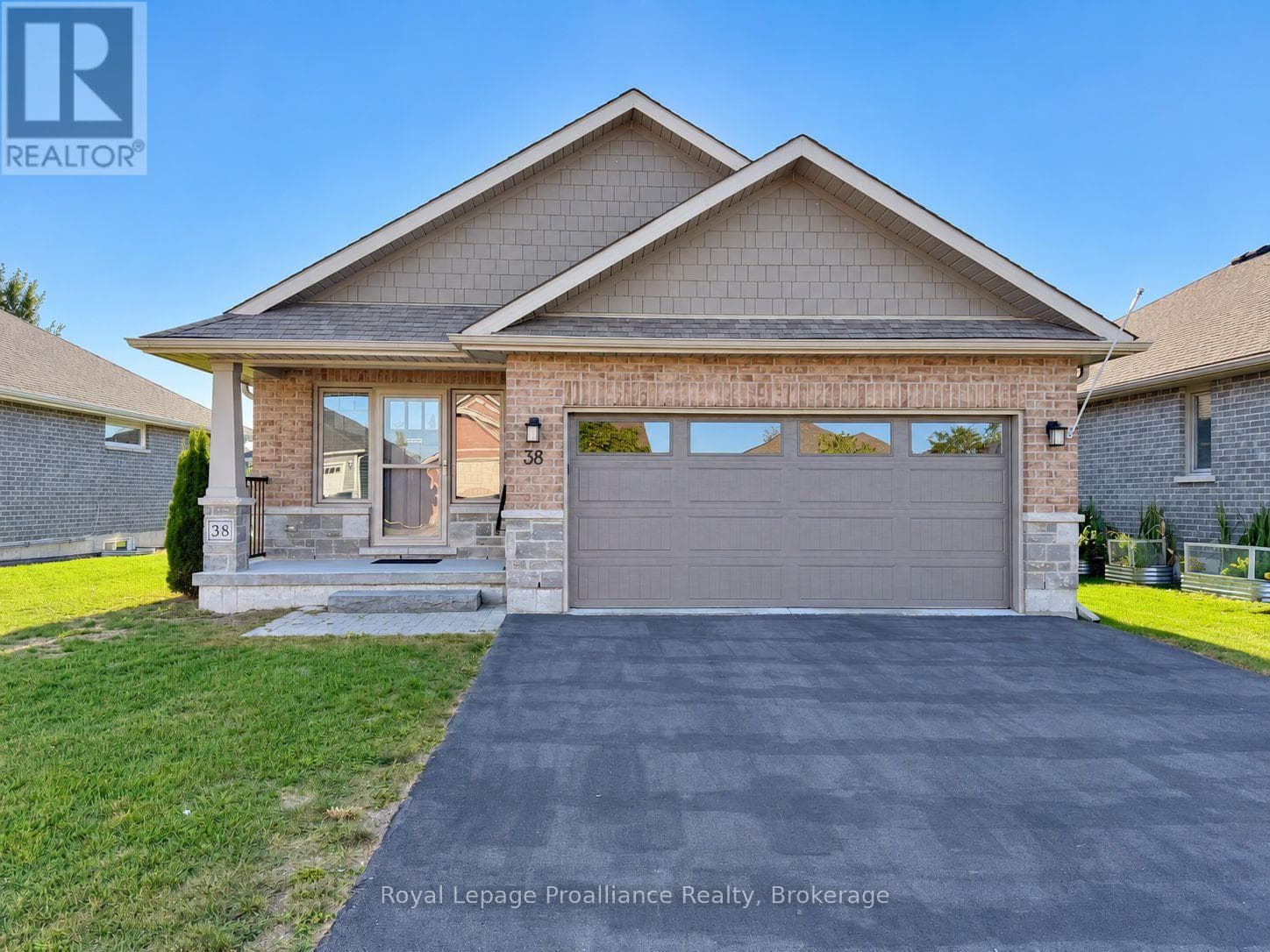 38 Mercedes Drive
