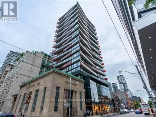 712- 215 Queen Street