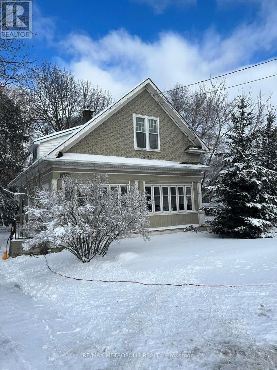 688 King Street