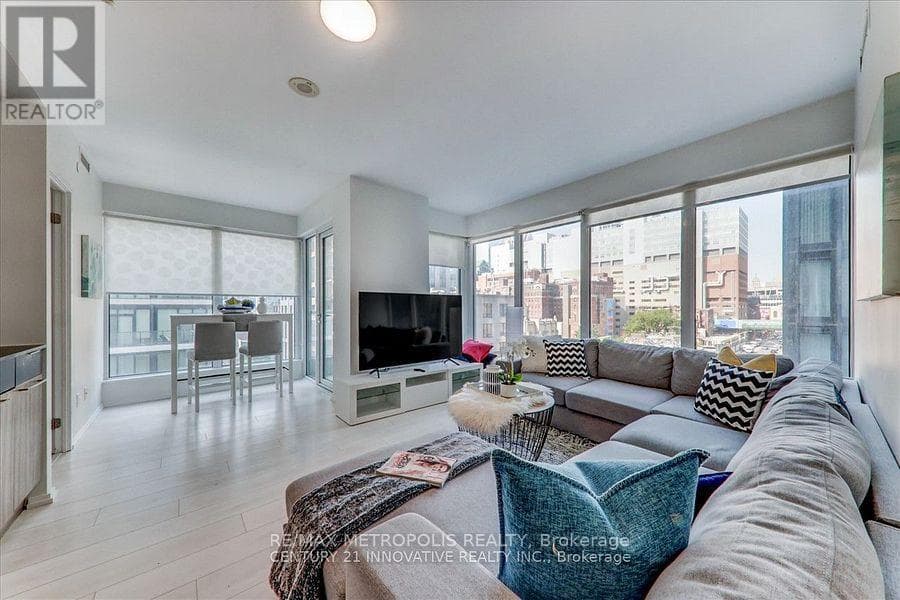 605- 68 Shuter Street