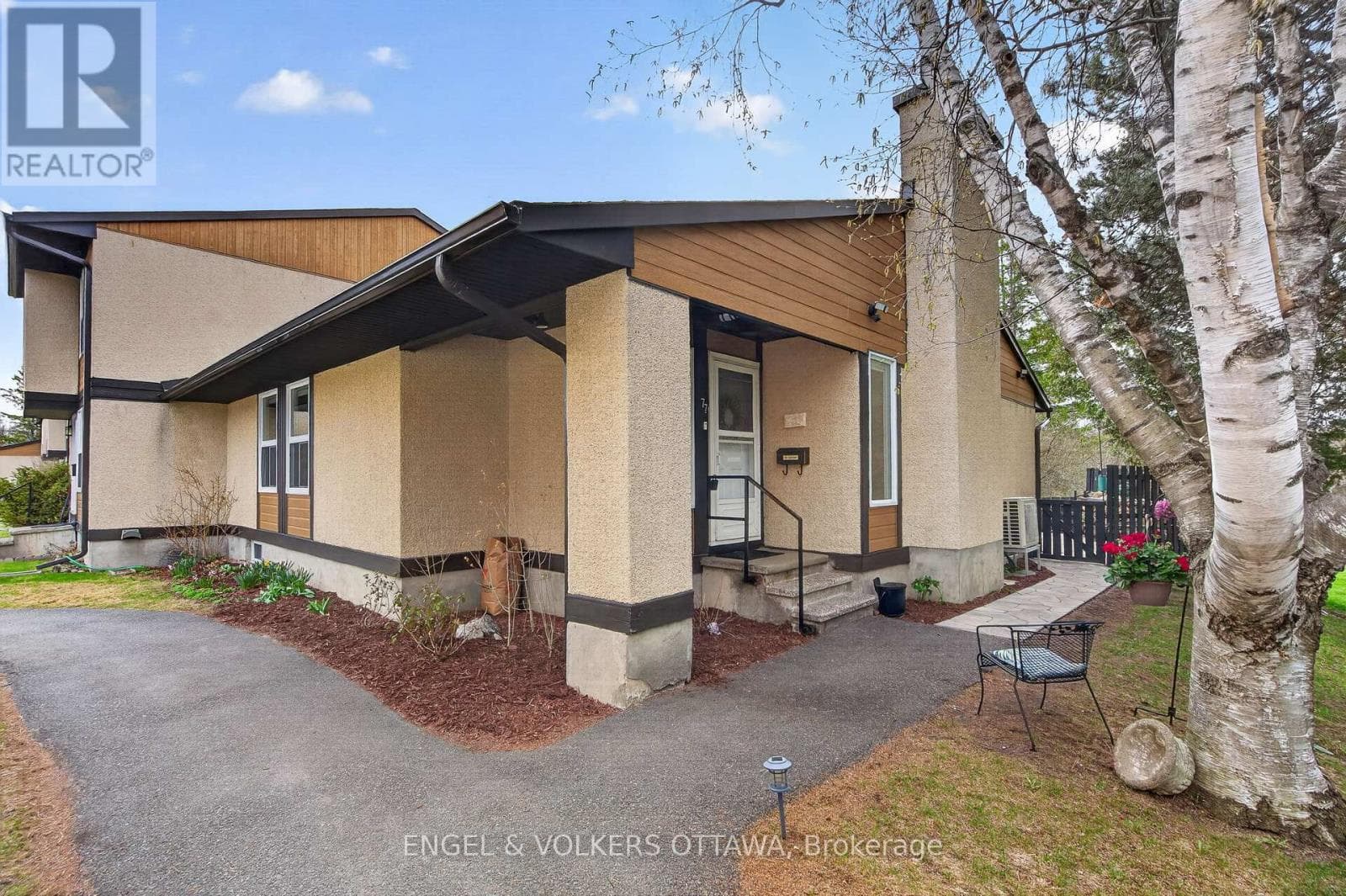 77- 3344 Uplands Drive