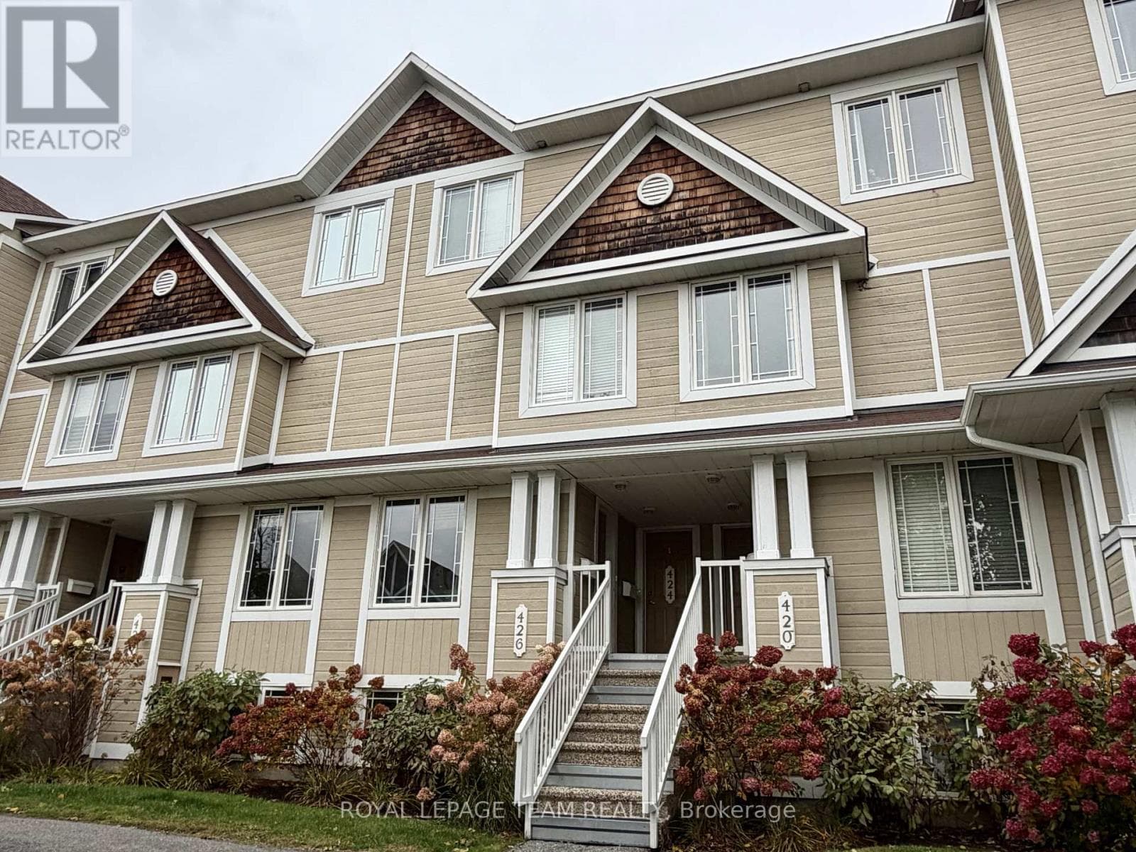 13- 424 Hillsboro Private
